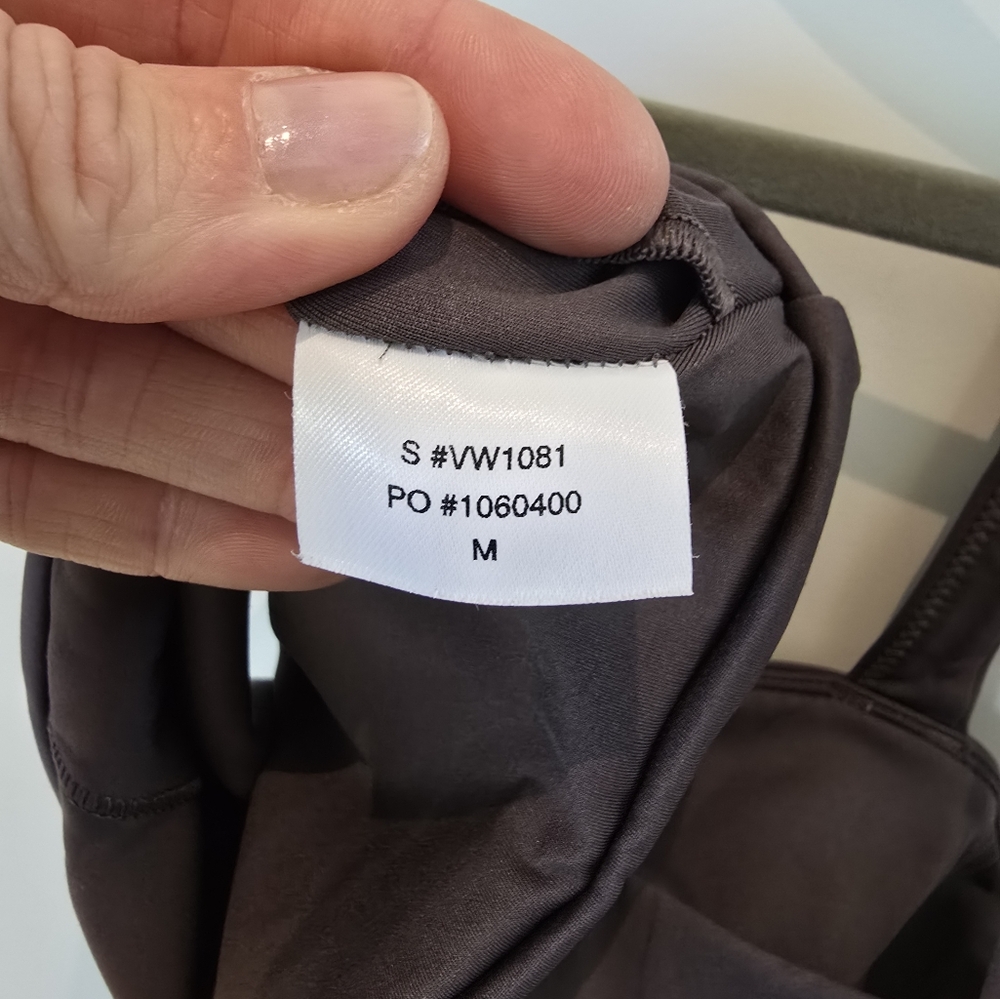 Vuori Evolve Bra Sangria Medium - Picture 6 of 6